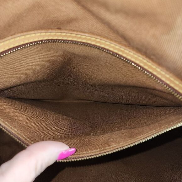 Authentic Louis Vuitton Monogram Beverly 41 2-Way Bag - Picture 16 of 17